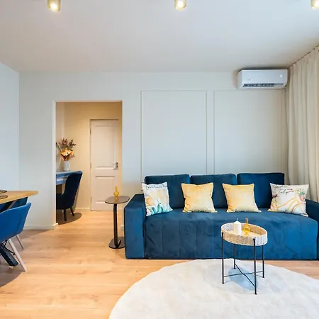 Azul Old Town Apartment Bucharest